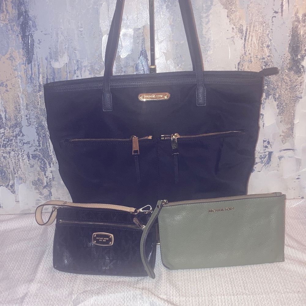 Genuine Michael Kors Black Tote Green Leather Clutch  with MK wristlet